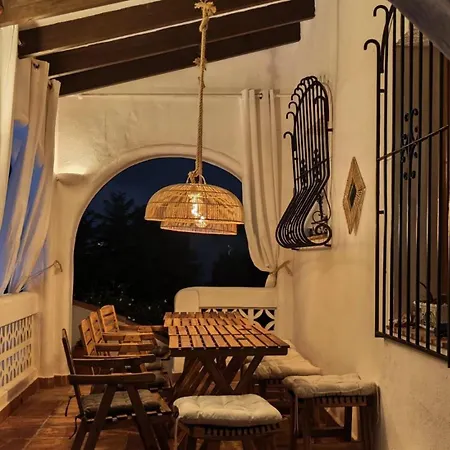Charming With Private Pool And Partial Sea View فيلة كومبري ديل سول